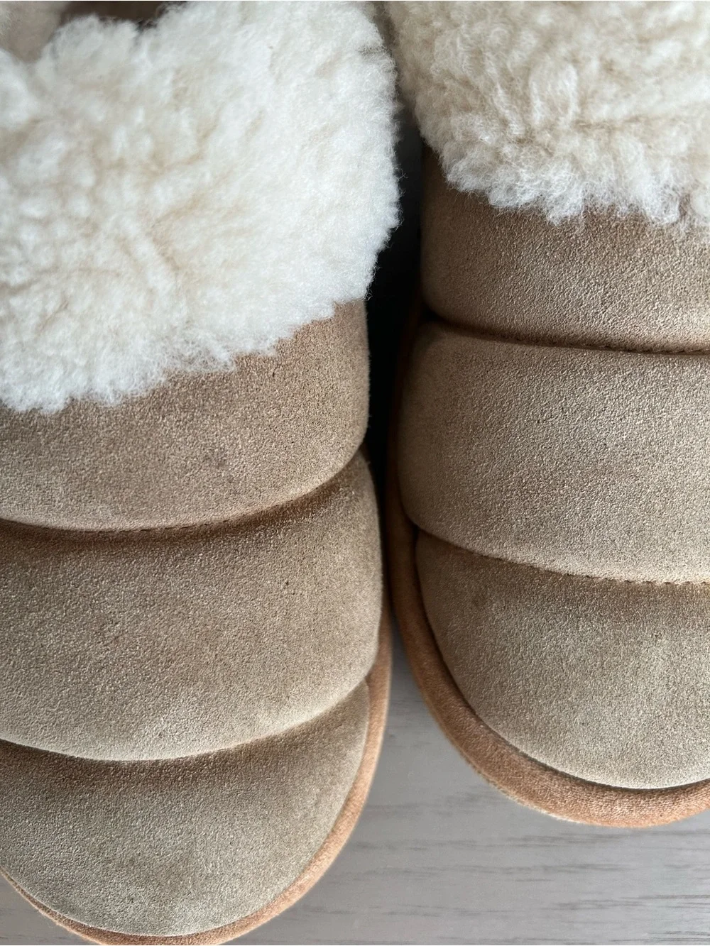 UGG TAZZLITA CHESTNUT SUEDE SHEARLING LINED PLATFROM SLIPPERS SIZE US 6 WOMEN